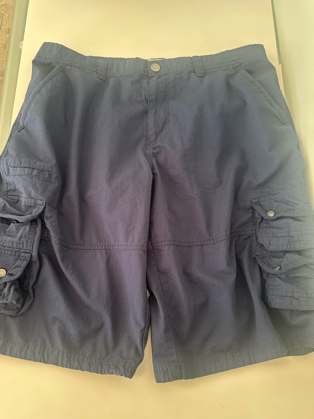 Men's Navy Cargo Shorts with Multi-Pocket Utility Design